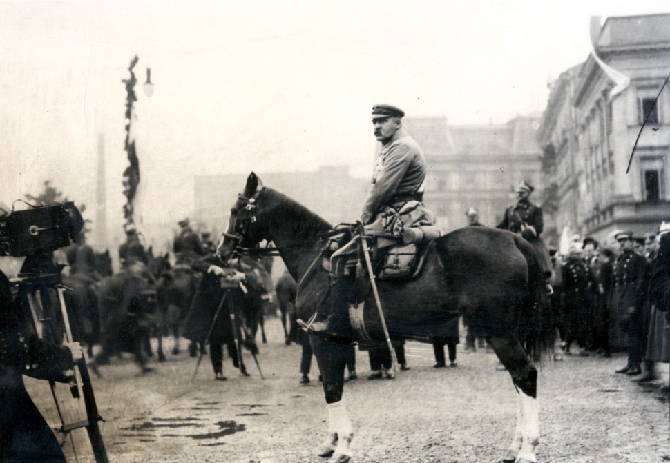 Piłsudski_defilada_11.11.1926